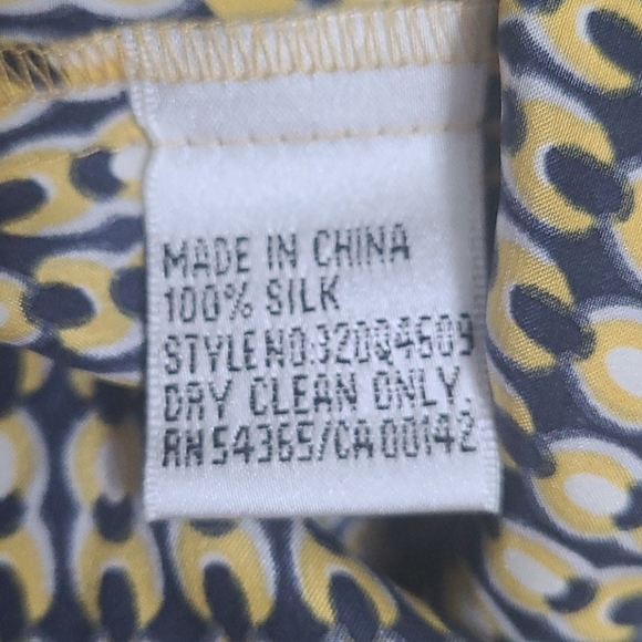 Peter Nygard Silk Tie Blouse - Picture 6 of 7